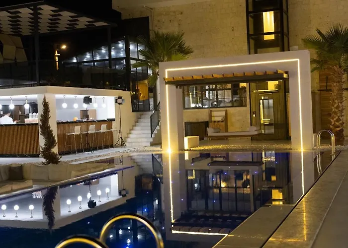 Kont Exclusive Otel *