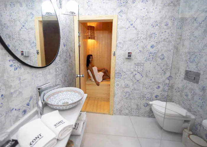 Kont Exclusive Otel *